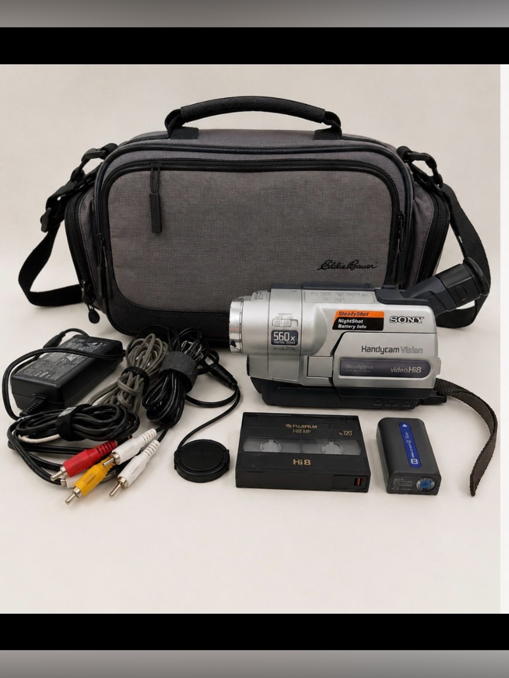 Vintage Sony Handycam Vision CCD-TRV318 Hi8 Camcorder Bundle Eddie Bauer Bag